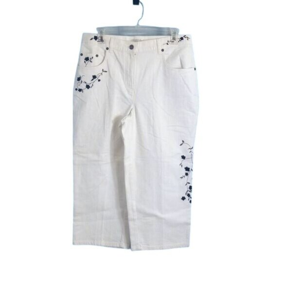 Christopher & Banks Size 10 Womens Capri Pants White Floral Embroidery Stretch - Picture 1 of 16